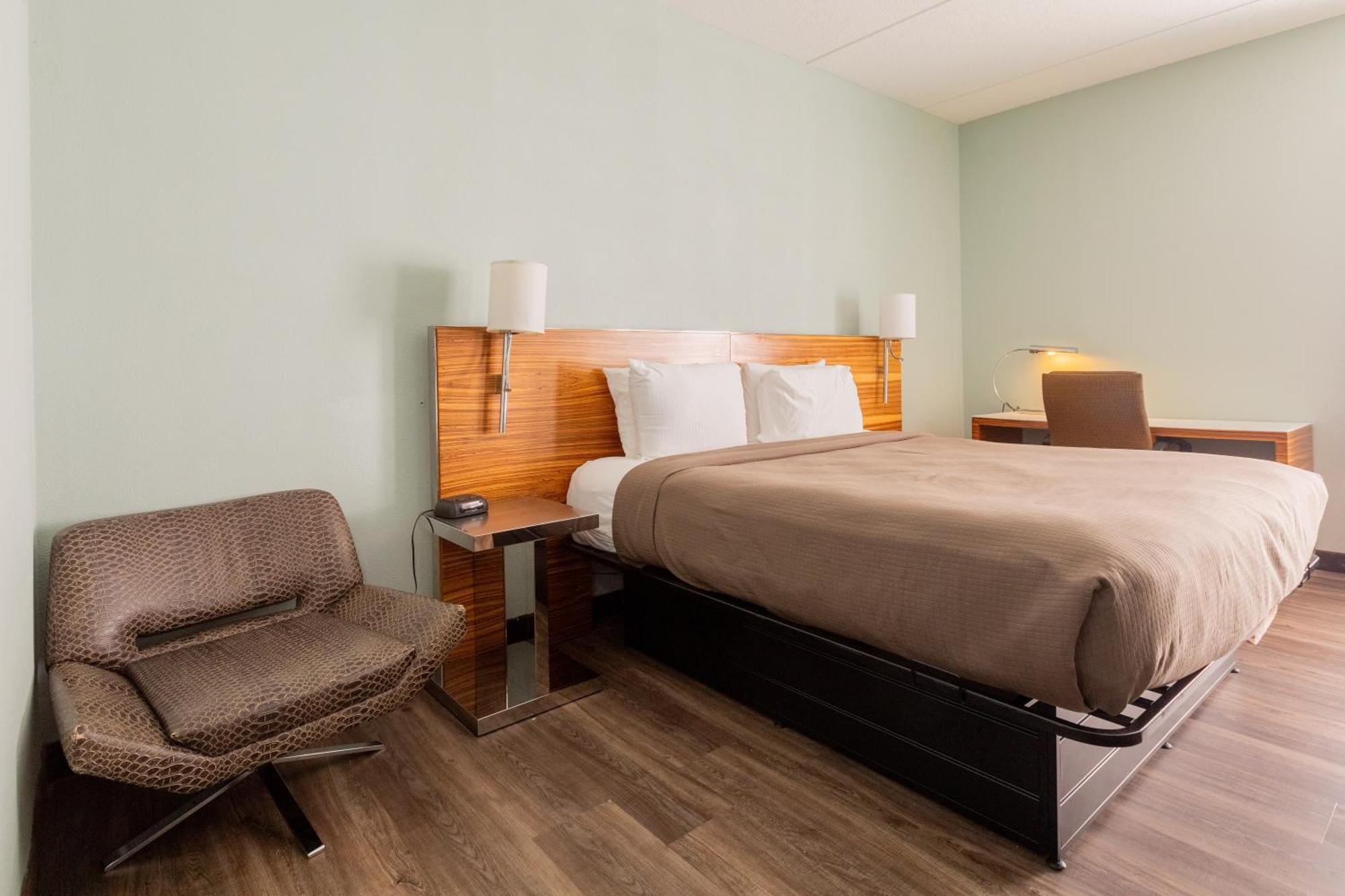 Baymont By Wyndham Creedmoor Hotell Eksteriør bilde