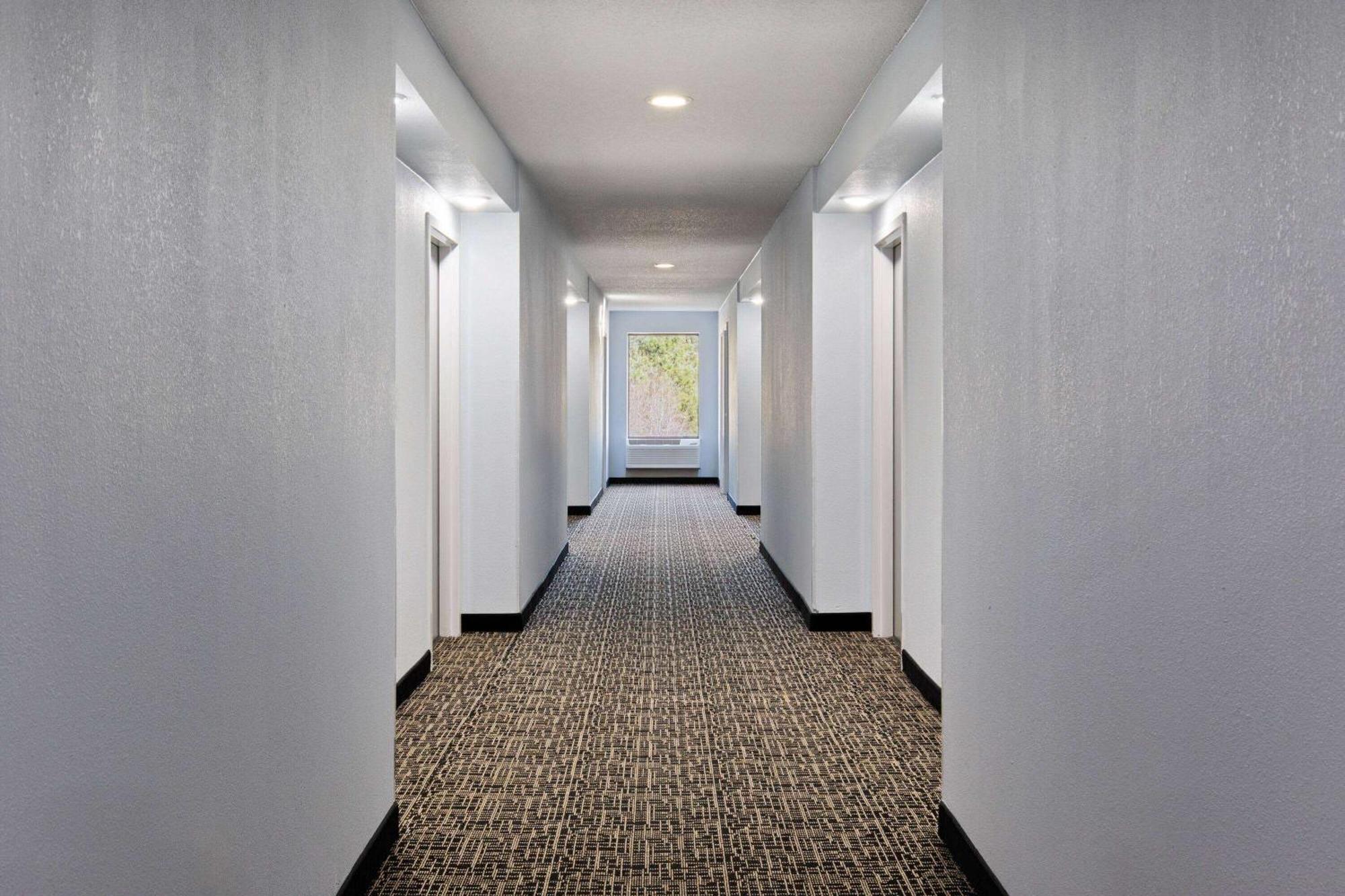 Baymont By Wyndham Creedmoor Hotell Eksteriør bilde