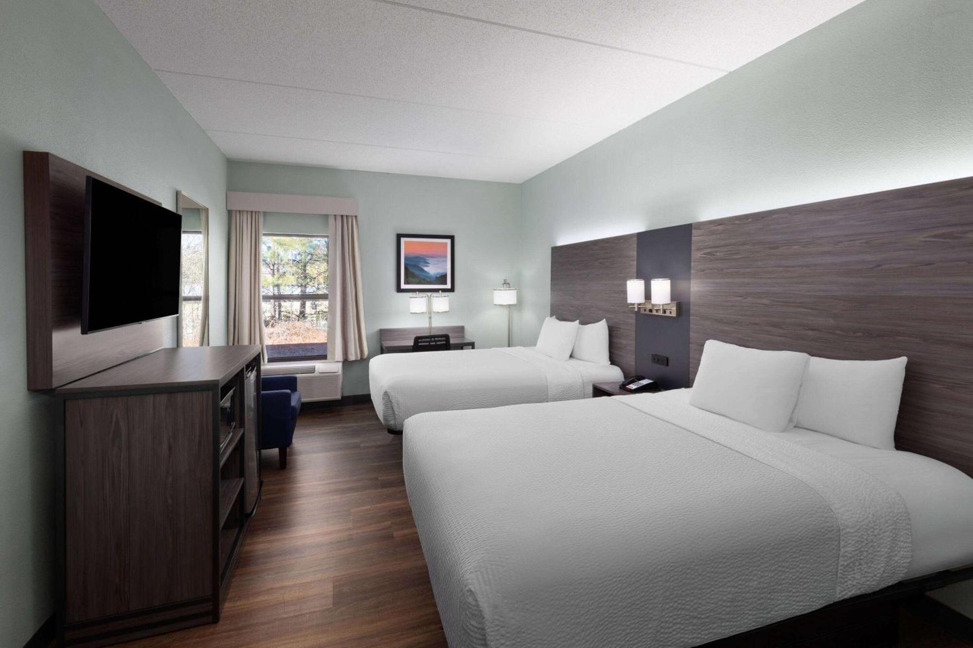 Baymont By Wyndham Creedmoor Hotell Eksteriør bilde